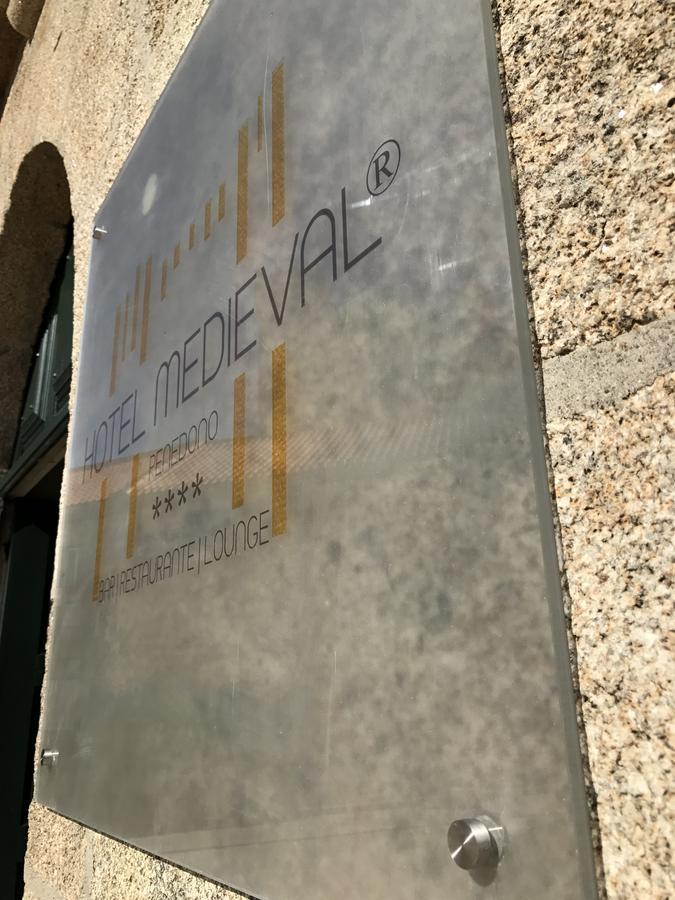 Hotel Medieval De Пенедоно Екстериор снимка